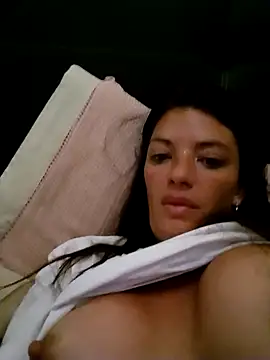 Snapshot of Paulita2027 chatting on November 2025 08:37:01 AM Paulita2027 online show from November 2025 08:37:01 AM