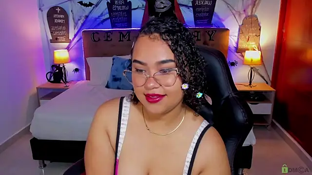 Prettyy zoe online show from October 2025 12:02:02 PM