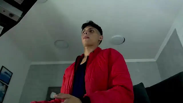 wiltom  online show from December 2025 03:48:01 AM