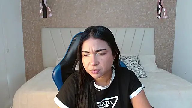 AliceSmity  online show from December 2025 05:40:02 PM