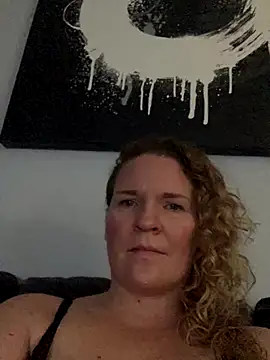 Dinslavnu online show from October 2025 02:12:01 PM