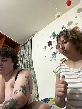 Snapshot of Ellie_Raven chatting on October 2025 05:33:02 AM Ellie Raven online show from October 2025 05:33:02 AM