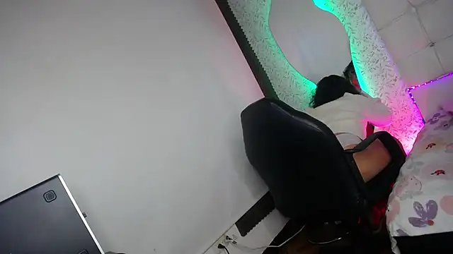 Catleya x online show from November 2025 07:37:01 PM