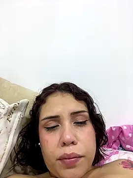 Nube Azul1 online show from December 2025 01:00:02 AM