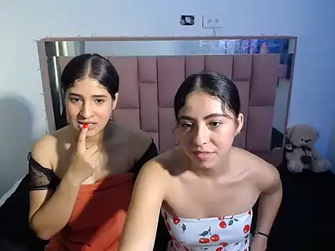 Snapshot of melannee_jop chatting on October 2025 03:58:02 AM melannee jop online show from October 2025 03:58:02 AM