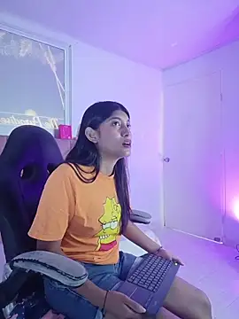 YeseniaRodriguez3 online show from April 2026 05:51:02 PM