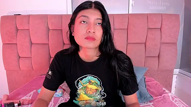 Snapshot of YeseniaRodriguez3 chatting on July 2026 12:51:01 PM YeseniaRodriguez3 online show from July 2026 12:51:01 PM