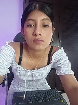 Snapshot of YeseniaRodriguez3 chatting on July 2026 12:58:01 PM YeseniaRodriguez3 online show from July 2026 12:58:01 PM