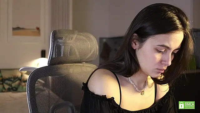 Snapshot of amelie_shine chatting on November 2025 12:19:02 PM amelie shine online show from November 2025 12:19:02 PM