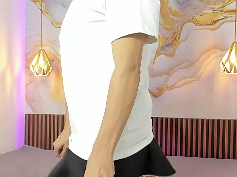 Snapshot of SamLopez1 chatting on October 2025 03:32:01 AM SamLopez1 online show from October 2025 03:32:01 AM