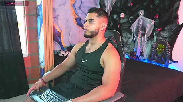 Snapshot of Tiler_wolker chatting on October 2025 07:59:01 PM Tiler wolker online show from October 2025 07:59:01 PM