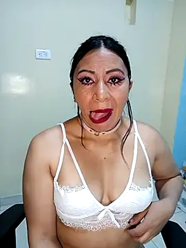 Snapshot of Esmeralda_546 chatting on November 2025 07:58:01 PM Esmeralda 546 online show from November 2025 07:58:01 PM