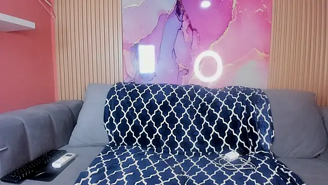 Snapshot of NhoanBrunette chatting on November 2025 12:31:02 PM NhoanBrunette online show from November 2025 12:31:02 PM