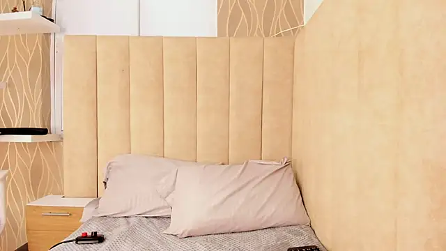 Snapshot of NhoanBrunette chatting on November 2025 12:30:01 PM NhoanBrunette online show from November 2025 12:30:01 PM