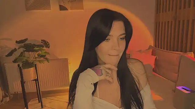 Snapshot of Angelsweetshy chatting on October 2025 07:25:01 PM Angelsweetshy online show from October 2025 07:25:01 PM