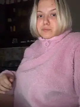 Snapshot of Kristal_Morgen chatting on October 2025 09:53:01 PM Kristal Morgen online show from October 2025 09:53:01 PM