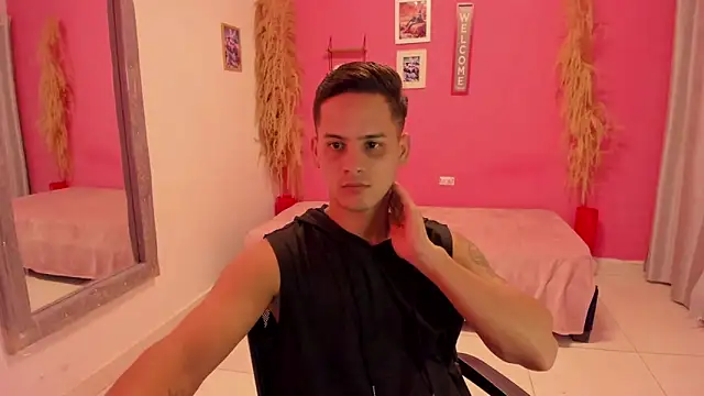 elmasmas01 online show from November 2025 11:08:02 PM