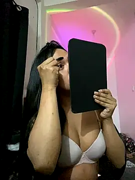 Snapshot of MiyakoCavendish chatting on October 2025 04:46:01 PM MiyakoCavendish online show from October 2025 04:46:01 PM