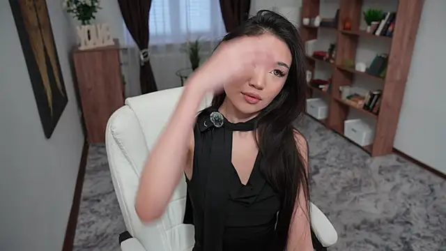 Snapshot of OnieClose chatting on December 2025 07:50:01 AM OnieClose online show from December 2025 07:50:01 AM