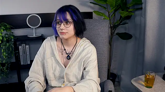 KellePourier online show from October 2025 03:51:01 PM