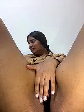 Au-rora online show from December 2025 03:44:01 AM