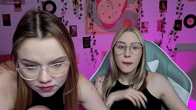  kitEkat   online show from October 2025 08:59:02 PM