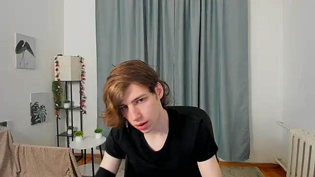 AvenGlow online show from December 2025 05:24:02 AM