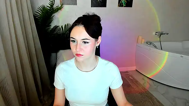 MakeYoueHappy online show from December 2025 04:29:02 AM