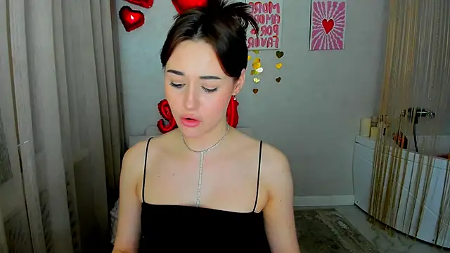 MakeYoueHappy online show from February 2026 12:01:02 PM