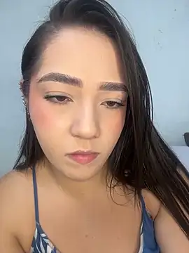 Hannahpradaa  online show from November 2025 12:00:02 PM