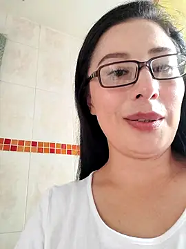 Emma Hotkiss online show from April 2026 07:59:01 PM