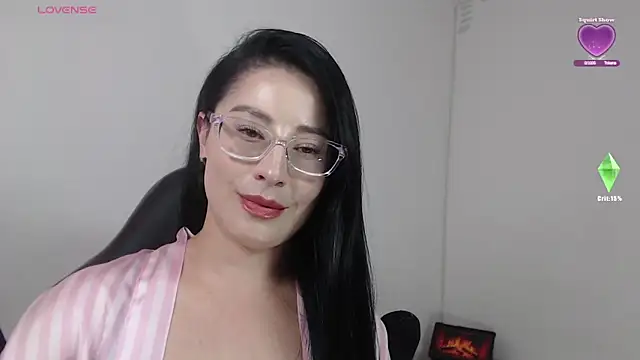 Emma Hotkiss online show from May 2026 08:49:01 PM
