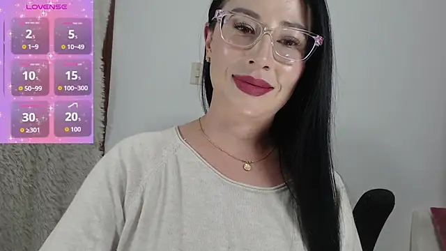 Emma Hotkiss online show from July 2026 10:14:02 PM