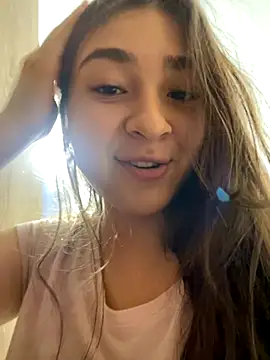 Valentina ro online show from December 2025 04:24:02 PM