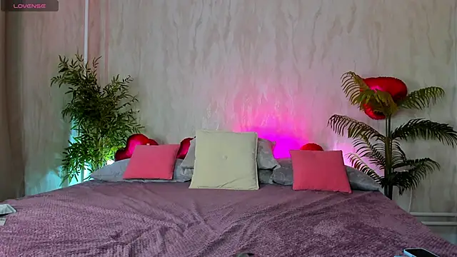 May Yam online show from April 2026 12:44:02 AM