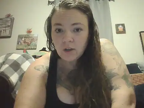 Snapshot of BartenderSteph chatting on October 2025 08:51:02 AM BartenderSteph online show from October 2025 08:51:02 AM