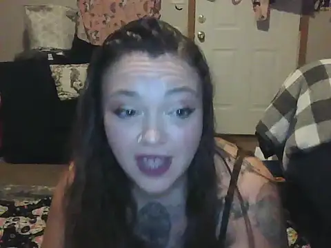 Snapshot of BartenderSteph chatting on October 2025 08:57:01 PM BartenderSteph online show from October 2025 08:57:01 PM