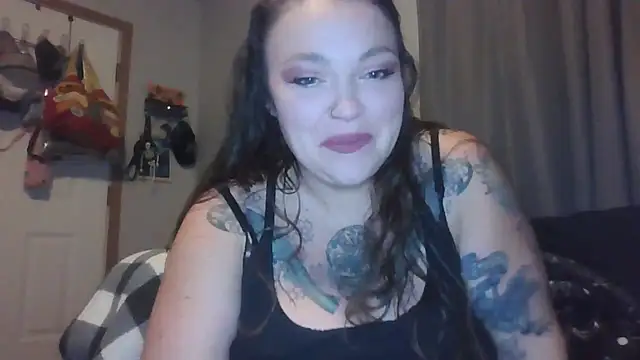 Snapshot of BartenderSteph chatting on November 2025 06:27:01 AM BartenderSteph online show from November 2025 06:27:01 AM