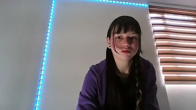 Snapshot of My_Meloddy chatting on December 2025 01:42:01 PM My Meloddy online show from December 2025 01:42:01 PM