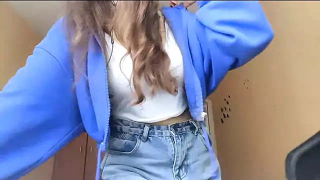 Kimixoo online show from October 2025 10:41:01 AM