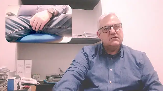 Snapshot of Diegoriv71 chatting on February 2026 01:37:02 PM Diegoriv71 online show from February 2026 01:37:02 PM