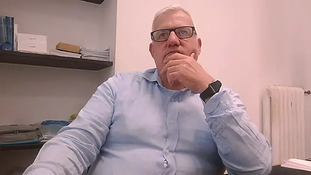 Snapshot of Diegoriv71 chatting on May 2026 01:17:02 PM Diegoriv71 online show from May 2026 01:17:02 PM
