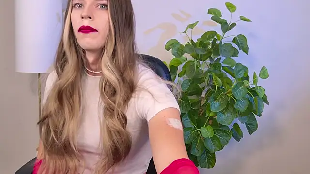 Branda Kelly online show from November 2025 01:12:02 PM