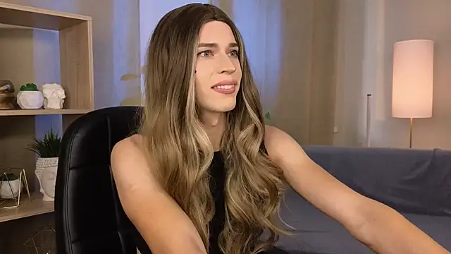 Branda Kelly online show from November 2025 01:11:02 PM