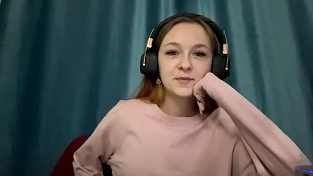 Snapshot of HOTBellakle chatting on November 2025 03:13:02 PM HOTBellakle online show from November 2025 03:13:02 PM