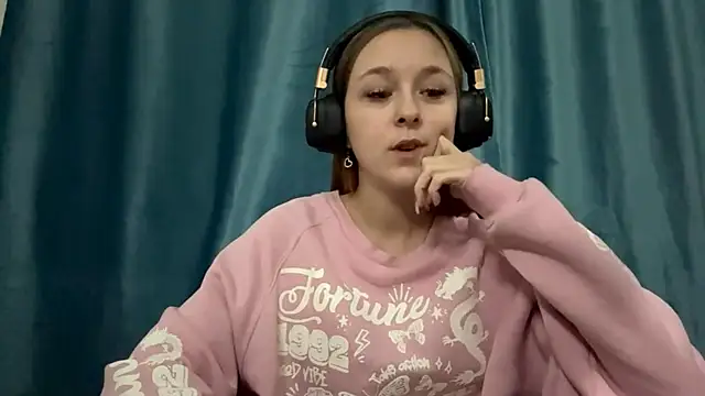 Snapshot of HOTBellakle chatting on November 2025 03:12:01 PM HOTBellakle online show from November 2025 03:12:01 PM