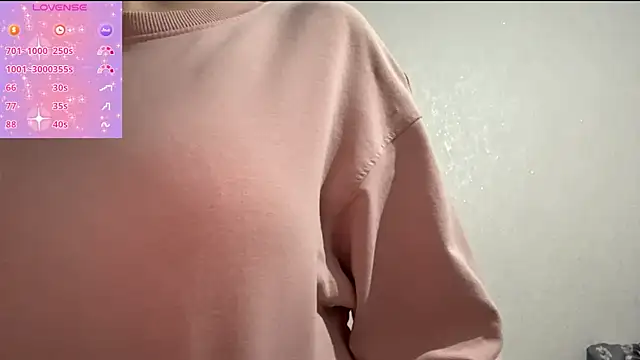 Snapshot of HOTBellakle chatting on December 2025 04:18:02 AM HOTBellakle online show from December 2025 04:18:02 AM