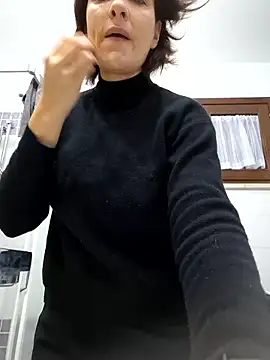 Piediniecollant online show from January 2026 05:33:01 AM