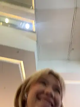 Snapshot of Leila_La chatting on November 2025 09:11:02 AM Leila La online show from November 2025 09:11:02 AM