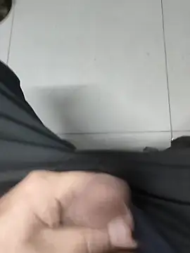 Snapshot of centro6891 chatting on December 2025 03:21:01 PM centro6891 online show from December 2025 03:21:01 PM